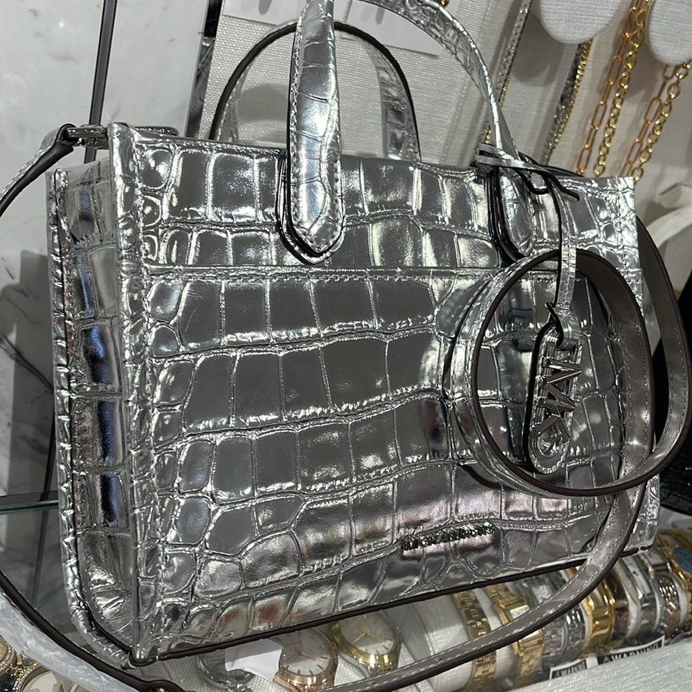 Michael Kors Gigi Small Metallic Crocodile Embossed Leather Messenger Bag
Silver - Picture 2 of 16